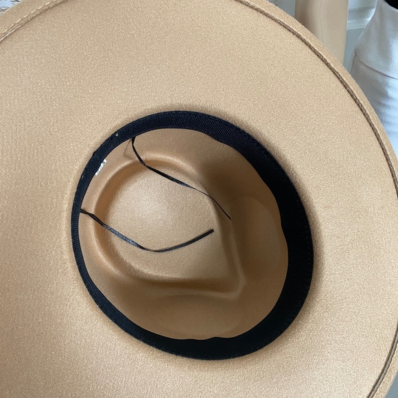 88 - SET OF THREE HATS - Picture 9 of 12